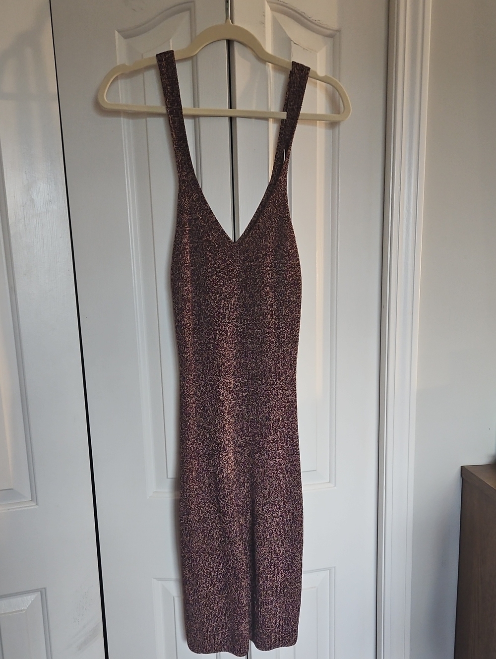 Wilfred From Aritzia Sleeveless V-Neck Knit Midi Dress